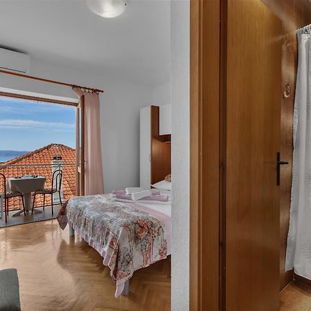 Apartment And Rooms Mila Makarska Ngoại thất bức ảnh
