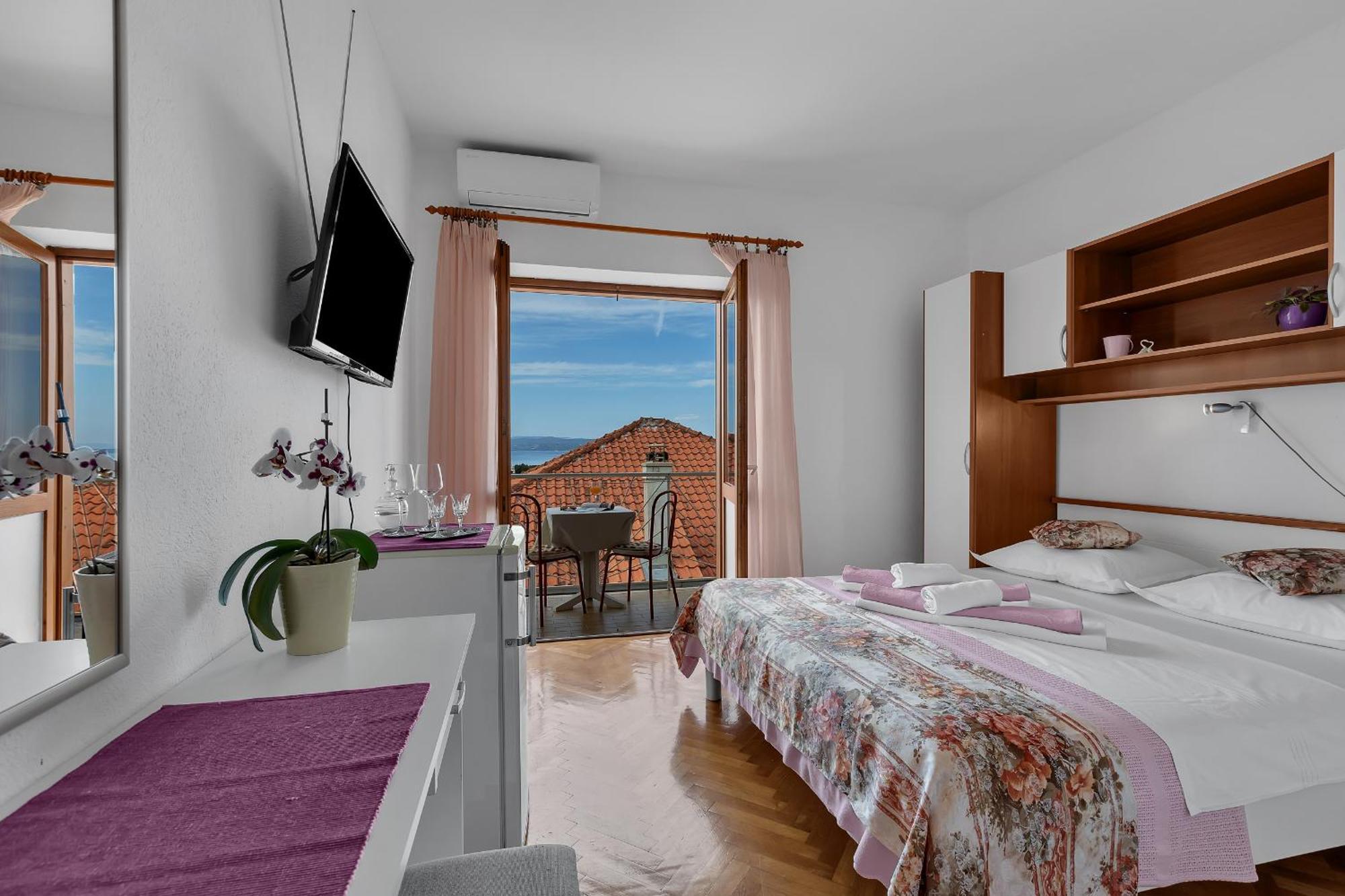Apartment And Rooms Mila Makarska Ngoại thất bức ảnh
