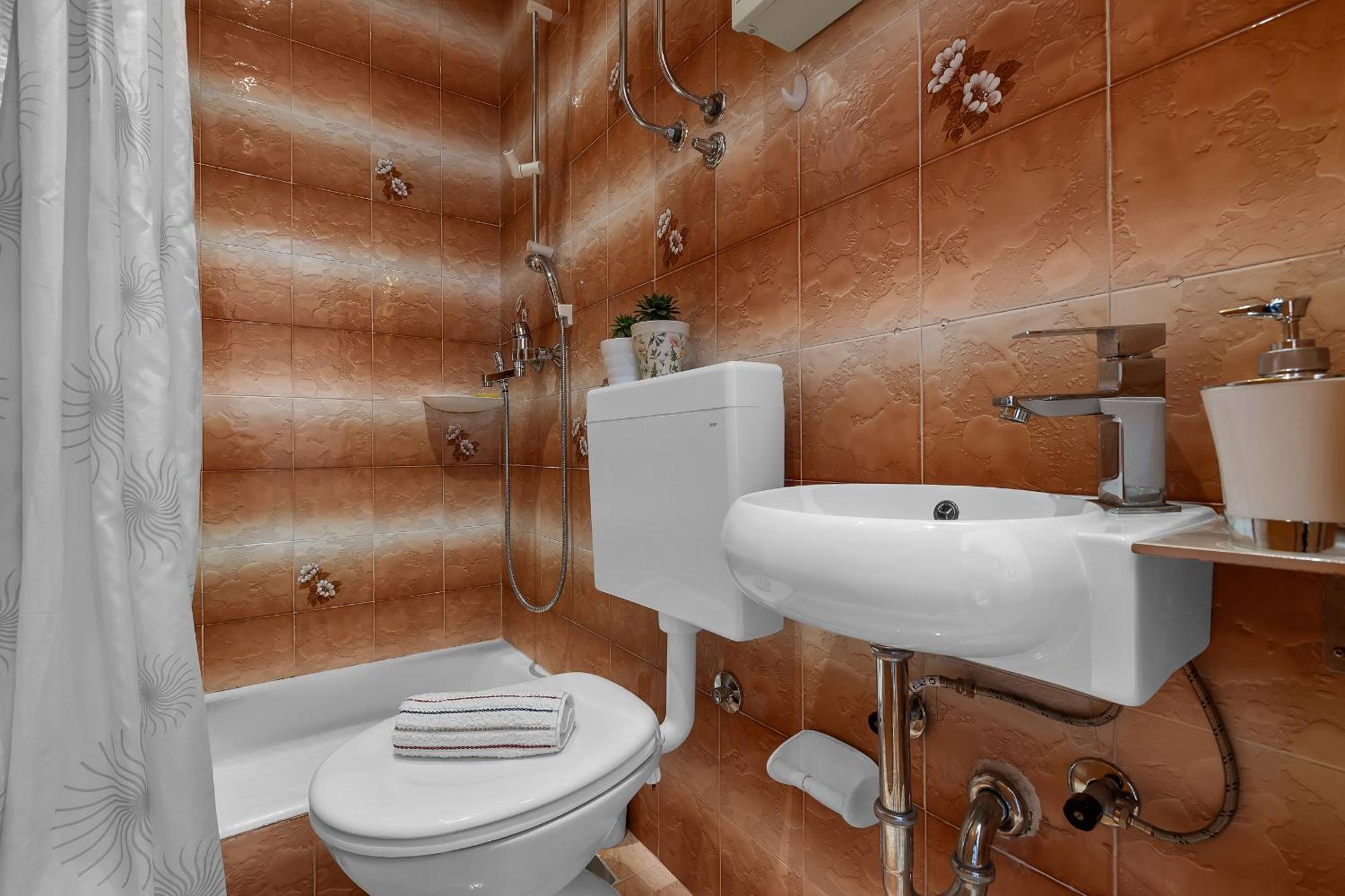 Apartment And Rooms Mila Makarska Ngoại thất bức ảnh