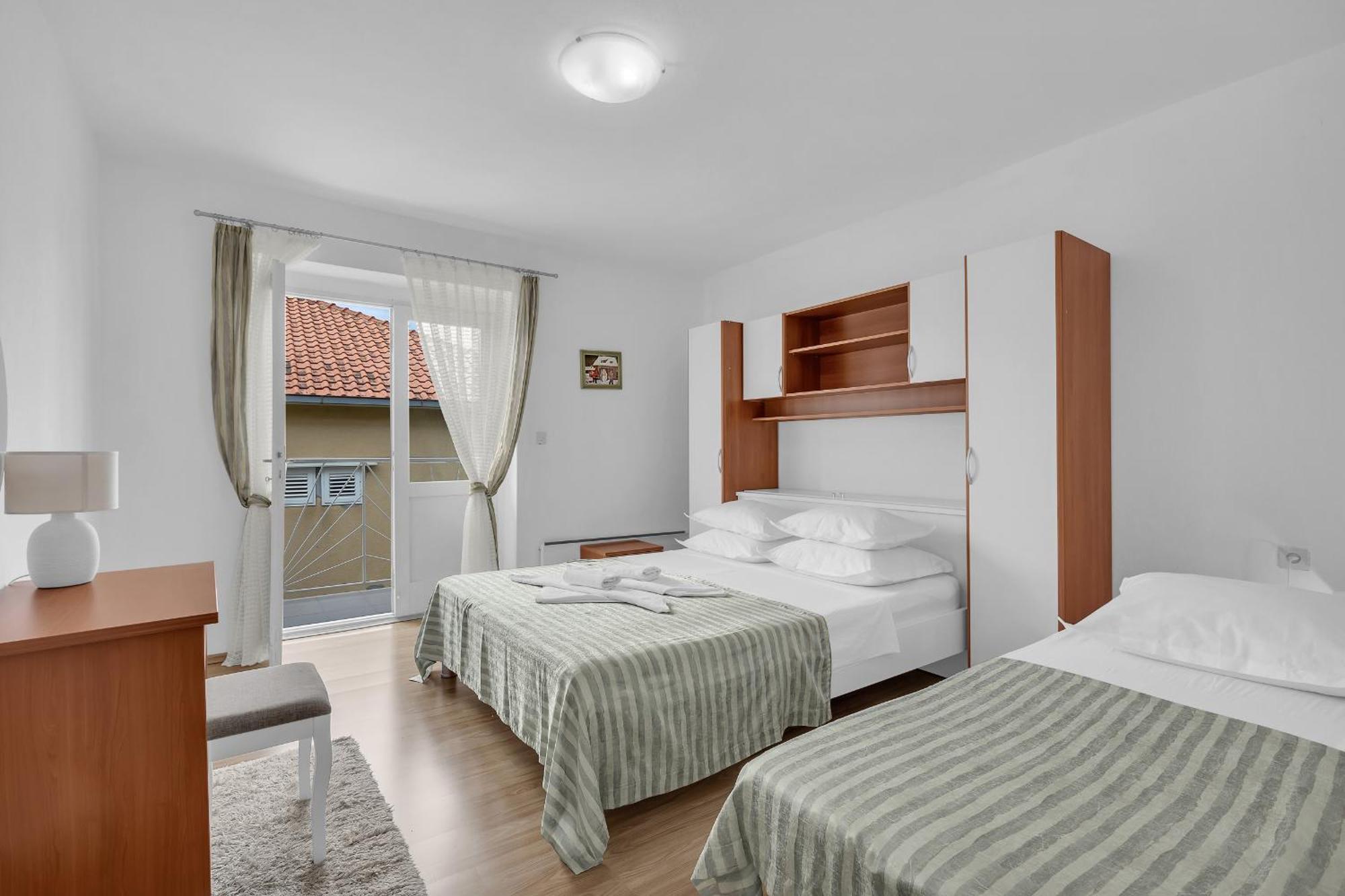 Apartment And Rooms Mila Makarska Ngoại thất bức ảnh