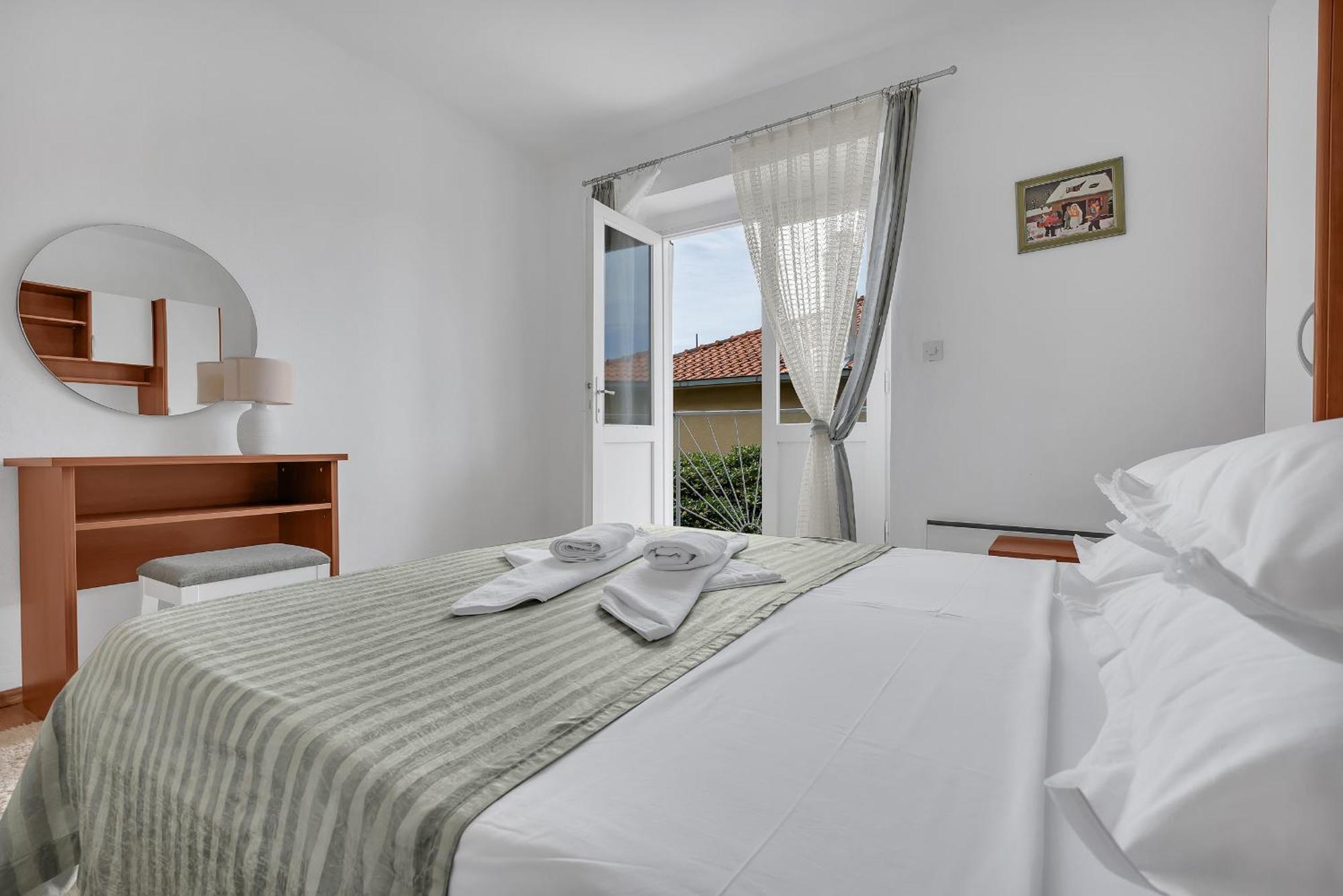 Apartment And Rooms Mila Makarska Ngoại thất bức ảnh