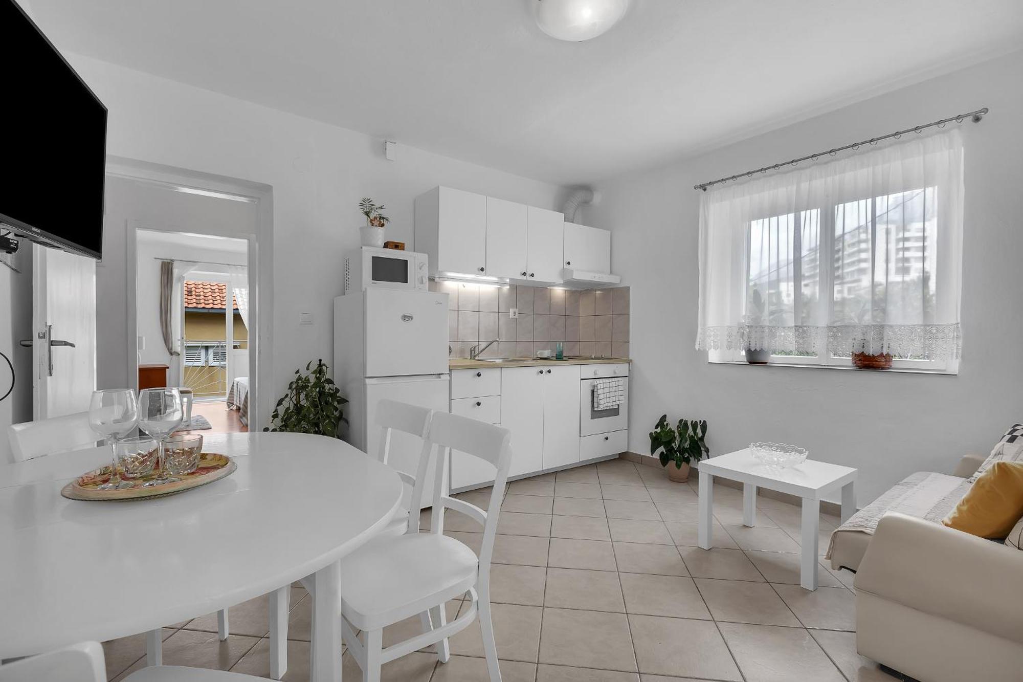 Apartment And Rooms Mila Makarska Ngoại thất bức ảnh